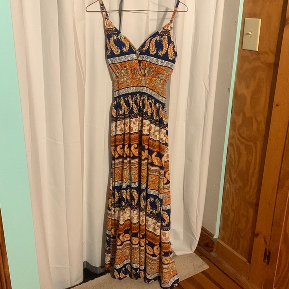 Dresses & Skirts - womens super cute dress